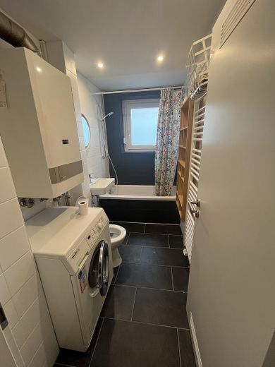Luminoso e moderno appartamento di 3 locali – Badezimmer