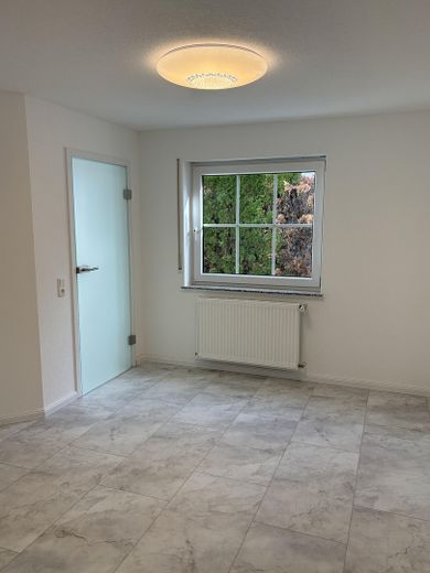 Bright, welcoming garden-level apartment in Zornheim – Photo 6