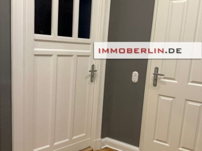 IMMOBERLIN.DE - Ruhig im Bötzow-Kiez! Sehr attraktive Altbauwohnung mit Westloggia – Foto 1