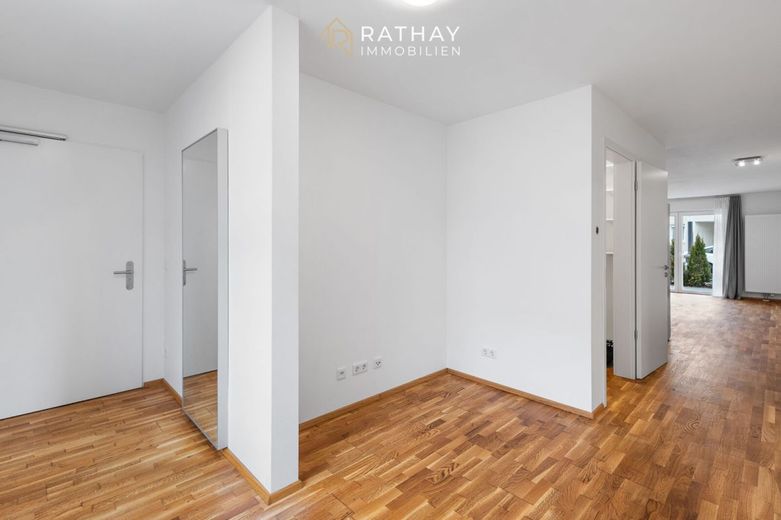 Stadtnah wohnen mit Komfort: 2-Zimmer-Erdgeschosswohnung mit Südterrasse &amp; Tiefgarage – Büroecke