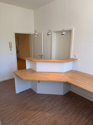 Helle & Moderne Büro- / Praxisräume im Erdgeschoss zentral gelegen in Osterfeld – Empfangsbereich