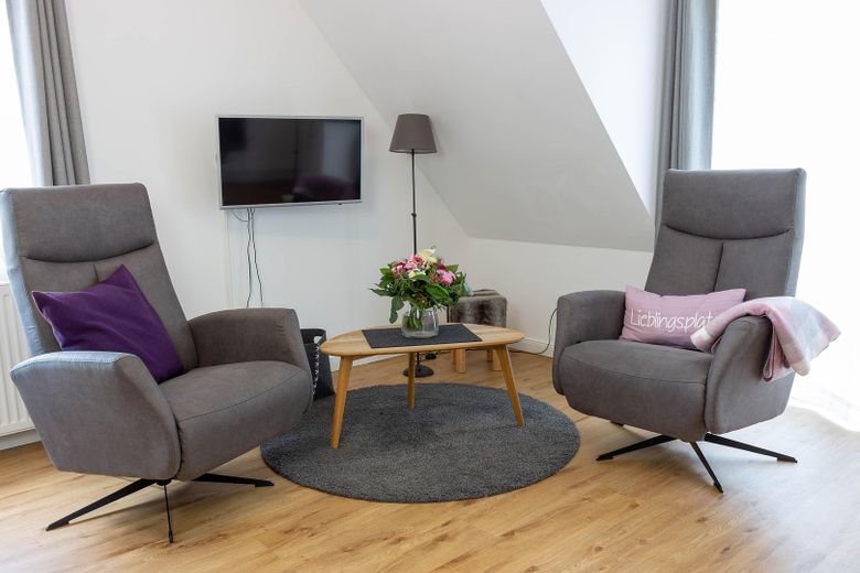 Super schöne Appartements selbst nutzen oder renditestark vermieten – Sitzecke Whg OG