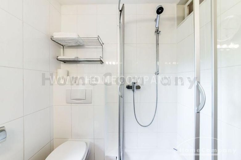 Lichtdurchflutete möblierte 5-Zimmer-Wohnung in Traumlage in Solln – 1b41bafabd3e814a442ee585290d226a82d11fce.jpg