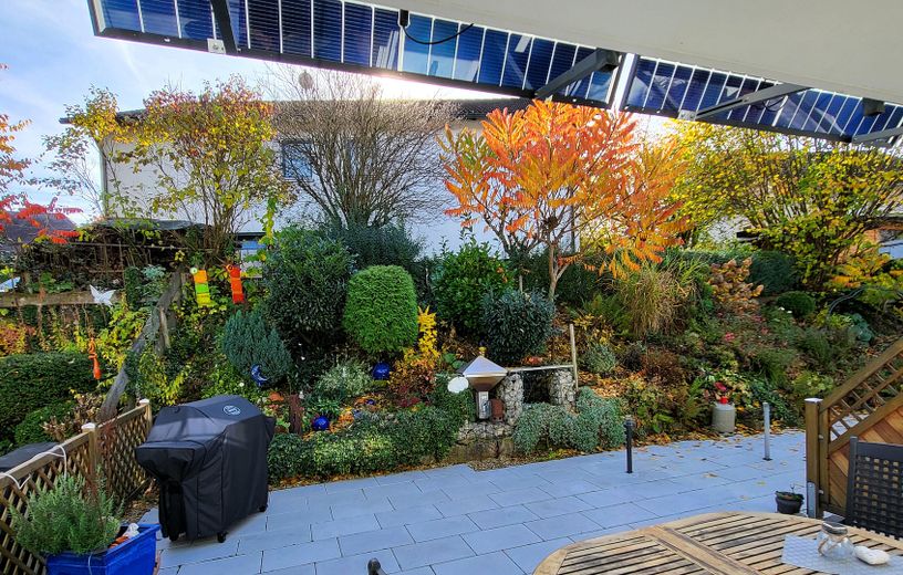 Terrasse mit Garten 1. OG