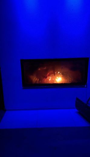 Kamin mit Licht