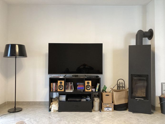 Wohnzimmer Holzofen