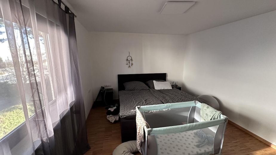 Von privat - Gepflegte, renovierte 3-Zimmer Wohnung mit Balkon in Tamm – Schlafzimmer 16 qm