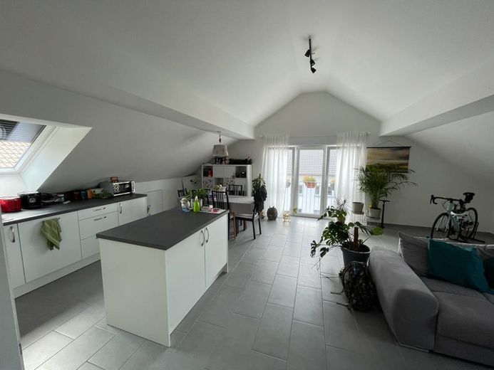 Küche und Wohnen, Essen