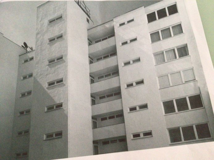 Exklusive, modernisierte und möblierte 2,5-Zimmer DG-Wohnung und Tiefgarage. – Foto 9