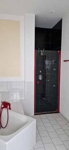 Kastellaun / Galeriewohnung – Dusche