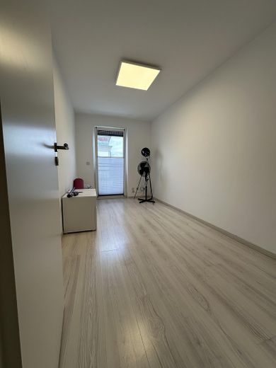 Zimmer 2 OG (1/2)