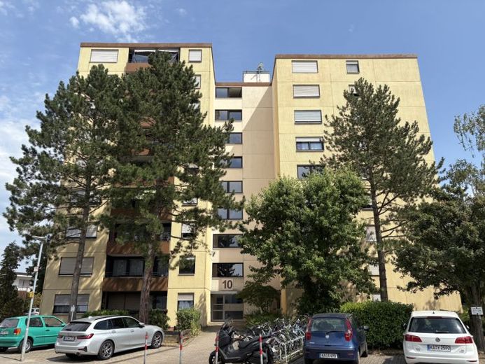 Pfalz’a kadar uzanan muhteşem manzaralı 3 odalı daire – Fotoğraf 1