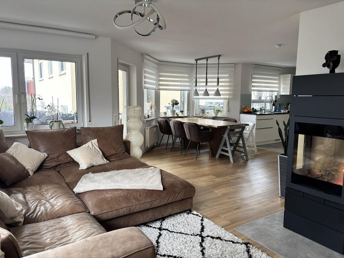 Wohnzimmer /Esszimmer / Küche