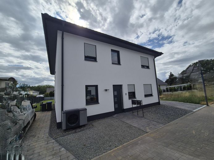 Nieuwbouw! Luxe 8-kamer-twee-onder-een-kaphuis te koop! – Foto 3