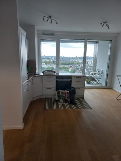 Unverbaubare Fernsicht bietet diese luxuriöse lichtdurchflutete südliche Wohnung in bester Lage im Europaviertel inklusive Concierge – Foto 18