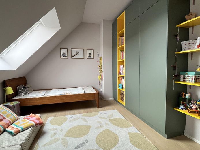 Großzügige Maisonettewohnung mit Hausgefühl – Kinderzimmer