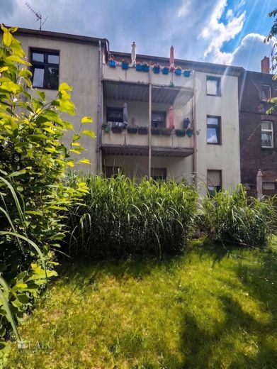 Grundsolides 9-FH in GE-Ückendorf: Hoher Cashflow &amp; massive Mietreserve bei 822 EUR/m² – Garten links 3