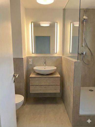 Apartamento de 2 habitaciones **recién renovado** junto al campo de Tempelhof y al anillo de tren S-Bahn, primera ocupación tras la renovación – Foto 5