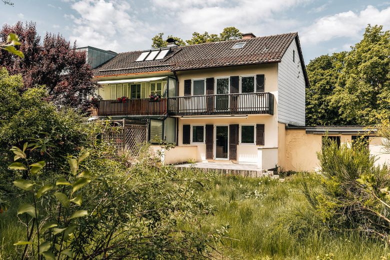 Traumhaftes Gartengrundstück 507qm Nähe Isarhochufer in Pullach mit großem Potential – Haus Gartenansicht 1