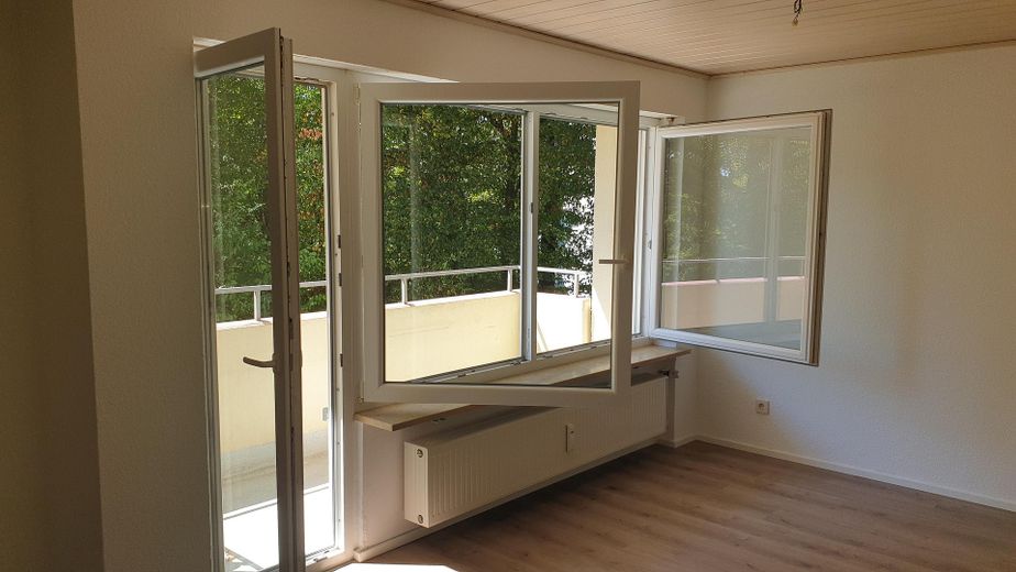 Schöne 3 Zimmer Eigentumswohnung in beliebter Lage Donauwörth Parkstadt – Wohnzimmer