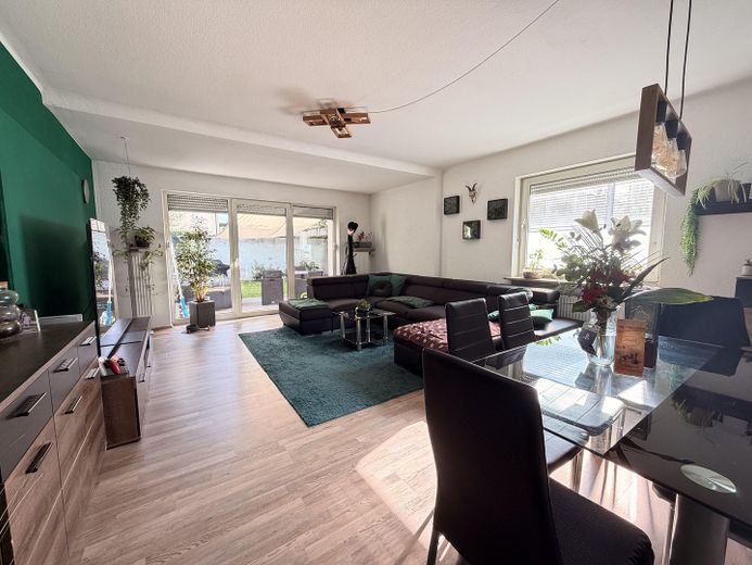 4-Zimmer-Gartenwohnung mit Terrasse | 129 m² Garten +++ PROVISIONSFREI, Kapitalanlage +++ – Raum 1