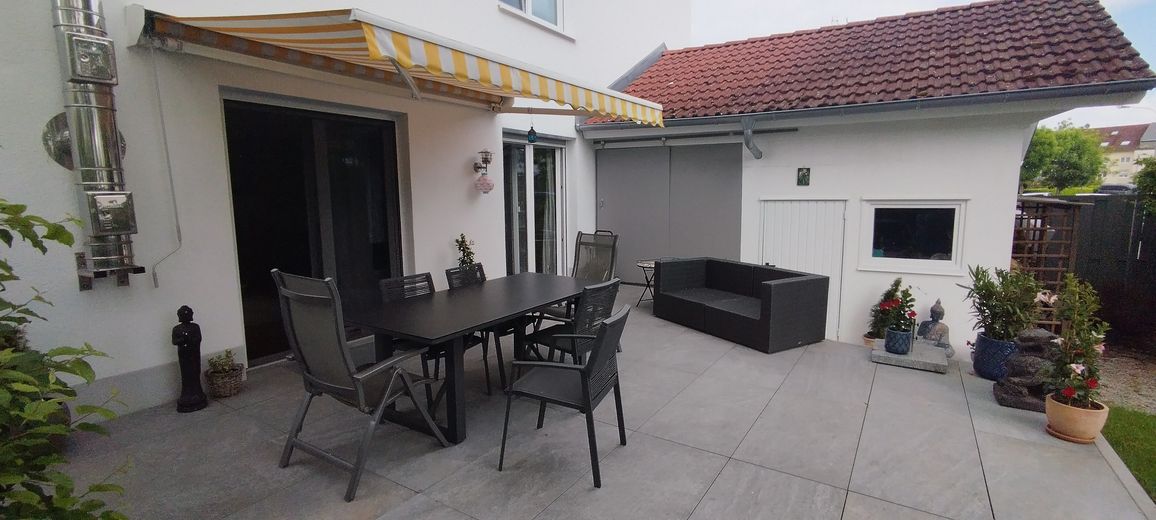 Abitare a misura di famiglia con vista sul castello – Terrasse 1