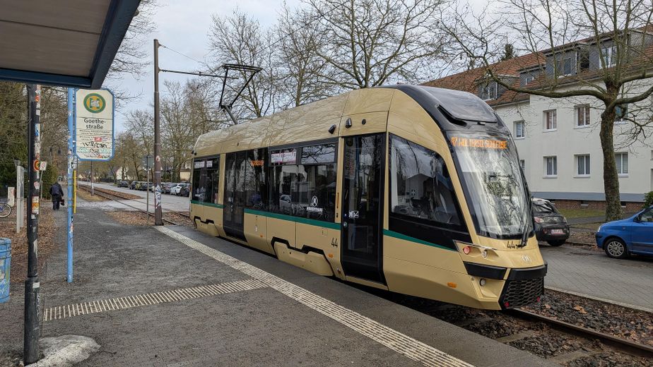 Tram 87