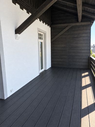 Obertraubling'de tekil tarihi eser statüsündeki sıra ev – Terrasse mit Zugang zum Garten