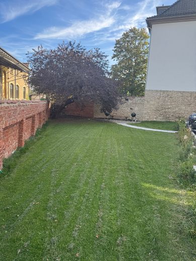 Loft moderne de 3,5 pièces avec loggia – Gemeinschaftsgarten