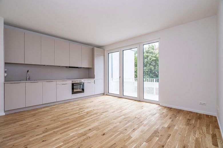 Helle 2-Zimmer-Wohnung mit Balkon und Einbauküche – Foto 1