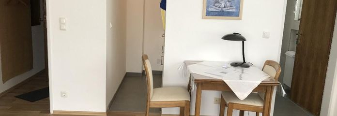 Ideal für Pendler: *vollmöblierte 1-Zimmer NR, Komfort-Wohnung, keine Tiere, WLAN