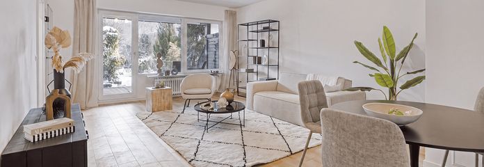 Provisionsfrei & Erstbezug nach Sanierung! Modern, hell & hochwertig – 3 Zimmer mit Garten – Wohnzimmer_1