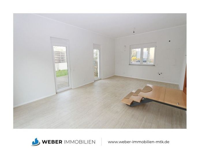 ZWEI Doppelhaushälften auf RIESIGEM SONNEN-Grundstück in ZENTRALER Lage – Küche Haus 1