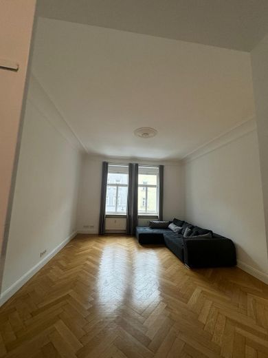 Schöne modernisierte Altbauwohnung im Herzen Schwabings - Teilmöbliert – Foto 7