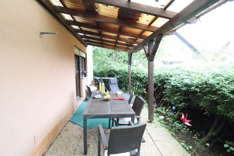 überdachte Terrasse