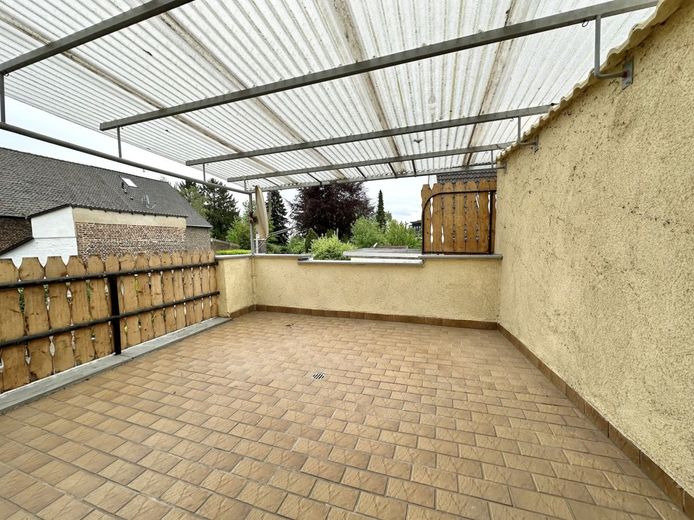 CITYHOUSE: In Top-Lage von Brauweiler! Einfamilienhaus mit großem Grundstück und viel Potenzial! – Terrasse