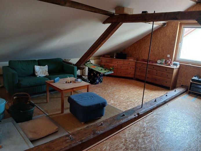 Wunderschöne Hofreite – DG Altbau