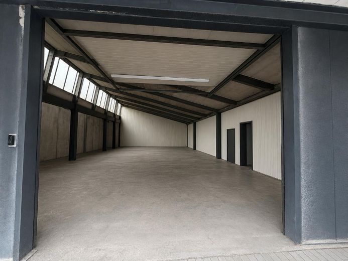 Lagerhalle 1 x 200 qm + 200 qm Freifläche und 1x 400 qm + 400 qm Freifläche – Halle 1  