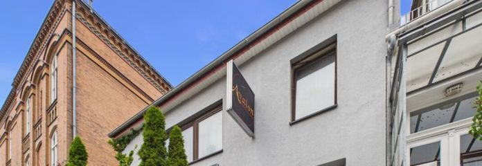 Westend | Reihenhaus mit entkernter Gewerbeeinheit in gefragter Lage