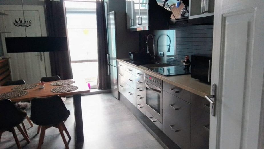Schöne 2 Zimmer Altbauwohnung voll möbliert – Foto 16