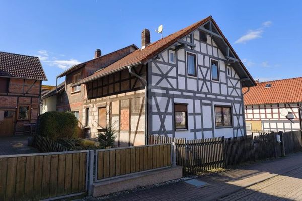 CHARMANTE LAGE MIT HANDWERKLICHEN POTENZIAL