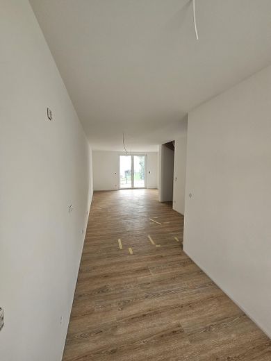 First occupancy townhouse in the new 8-family building according to KFW 40 standard – Wohnzimmer