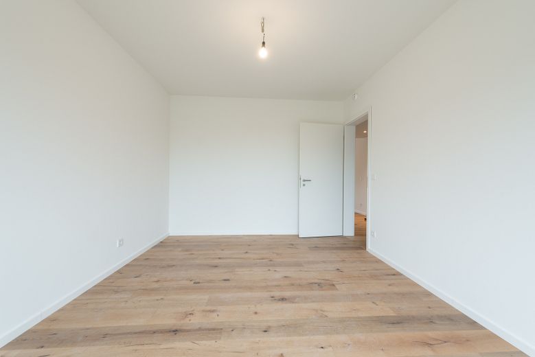 EBK’li akıllı ev, balkon: Halstenbek’te aydınlık 4 odalı daire – Fotoğraf 13