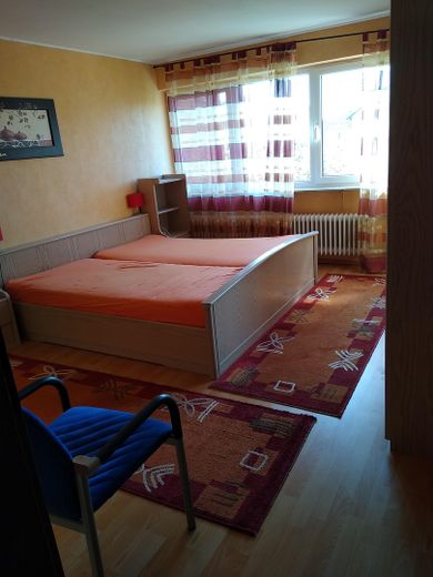 Schlafzimmer 1,Etaje