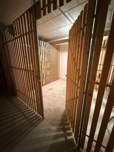 Provisionsfrei: Maisonette mit Hausgefühl, Südbalkon und 2 Tageslichtbädern inkl einem TG-Stellplatz – Kellerraum