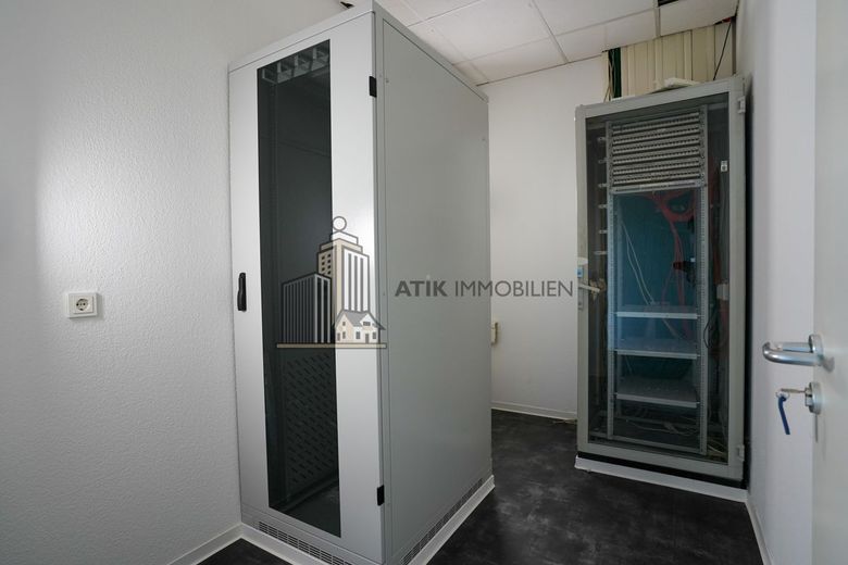ATIK: *360°-VR* Helle und flexible Büro-/Schulungsräume direkt am MA-HBF – Serverraum