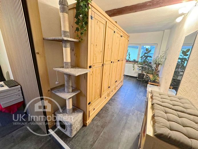Saniert + Charmant! 1-2-Familienhaus im Hofreitenstil in MKK-Neuberg + Flexibel 5-8-Zimmer möglich! – Zimmer 02