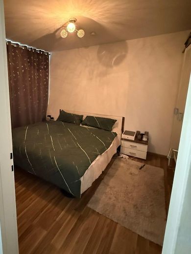 Vollmöblierte 2-Zimmer Wohnung am Rhein (Deutze Brücke) – Schlafzimmer