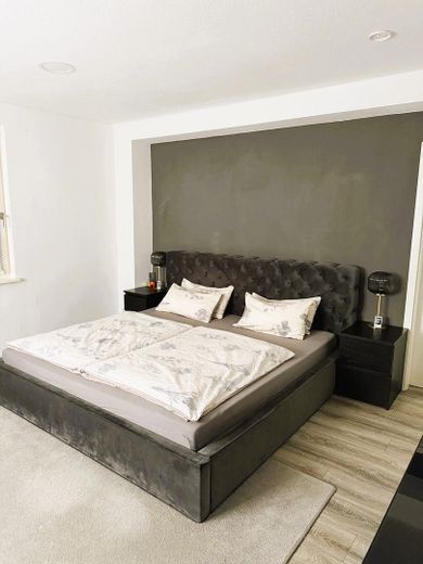Appartamento ristrutturato di 4 locali al piano terra ad Alpirsbach dal 01.11., garage incluso – Foto 4