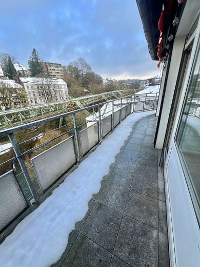 Helle 3-Zimmer-Wohnung mit Terrasse und Balkon auf 70 m²“ – Terrasse